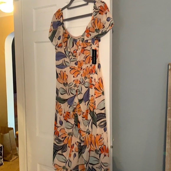 Donna Morgan Dresses & Skirts - Donna Morgan NWT floral print dress